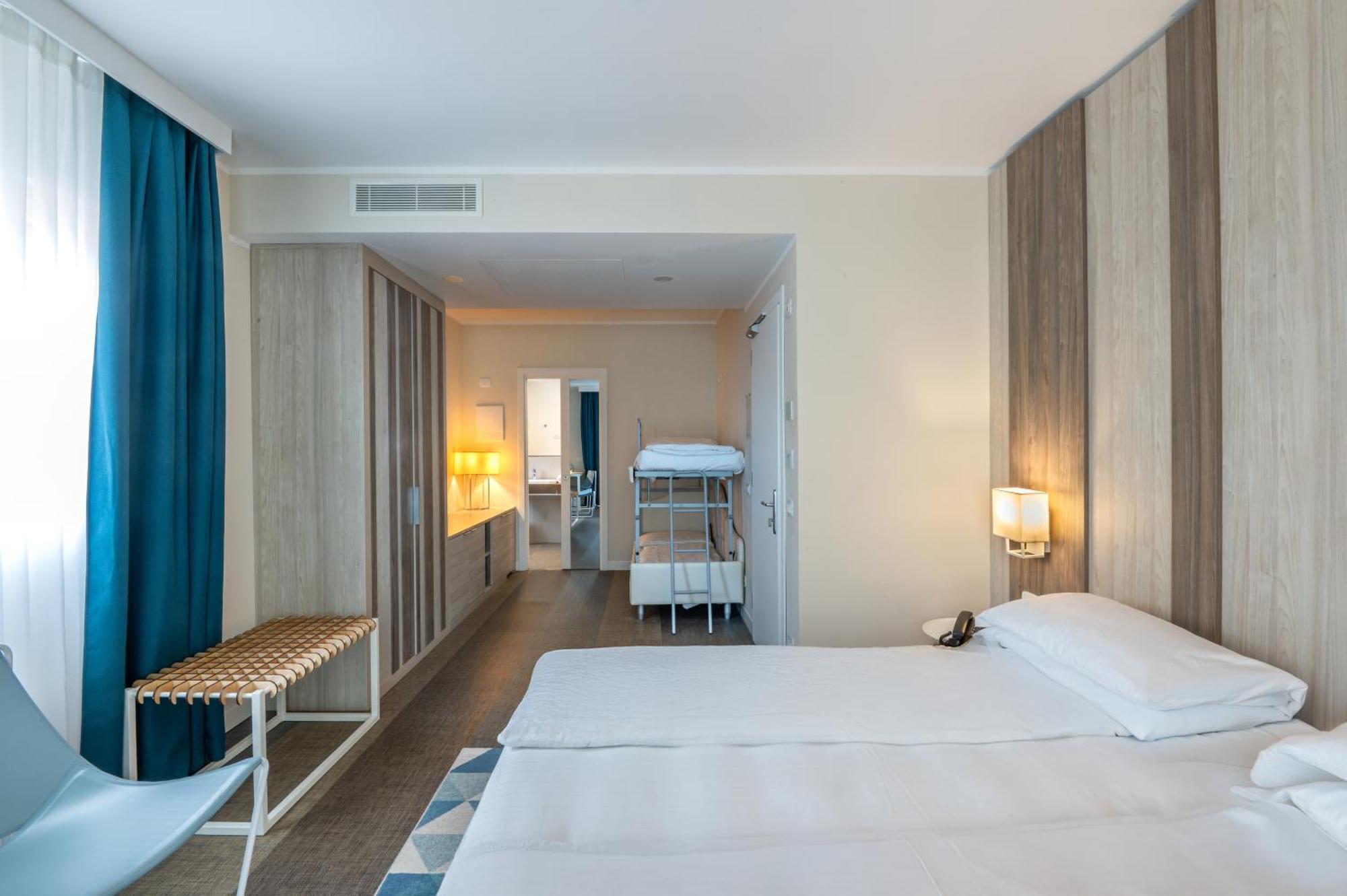 Hotel Europa Garda  Ngoại thất bức ảnh