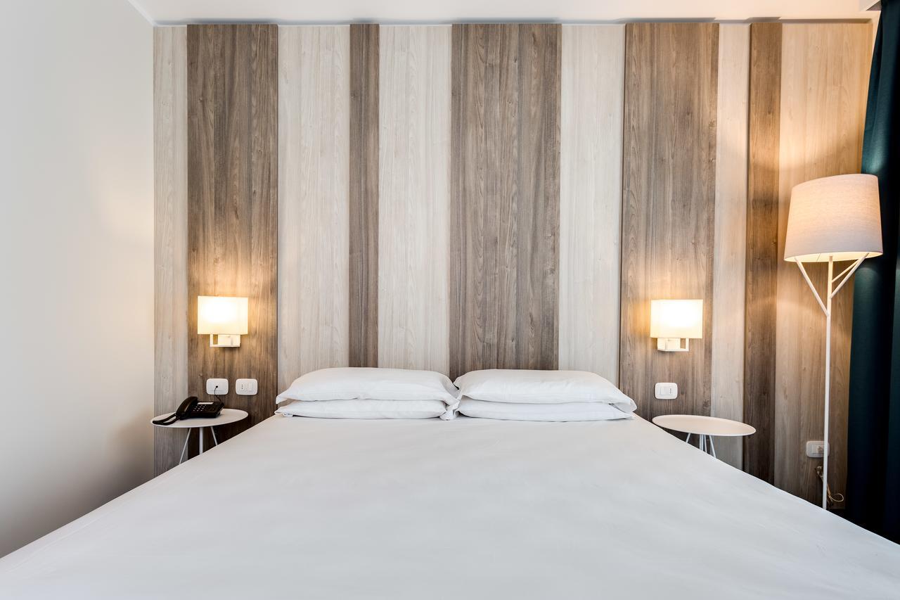 Hotel Europa Garda  Ngoại thất bức ảnh