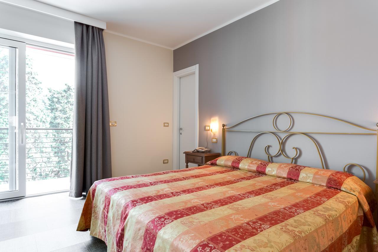 Hotel Europa Garda  Ngoại thất bức ảnh