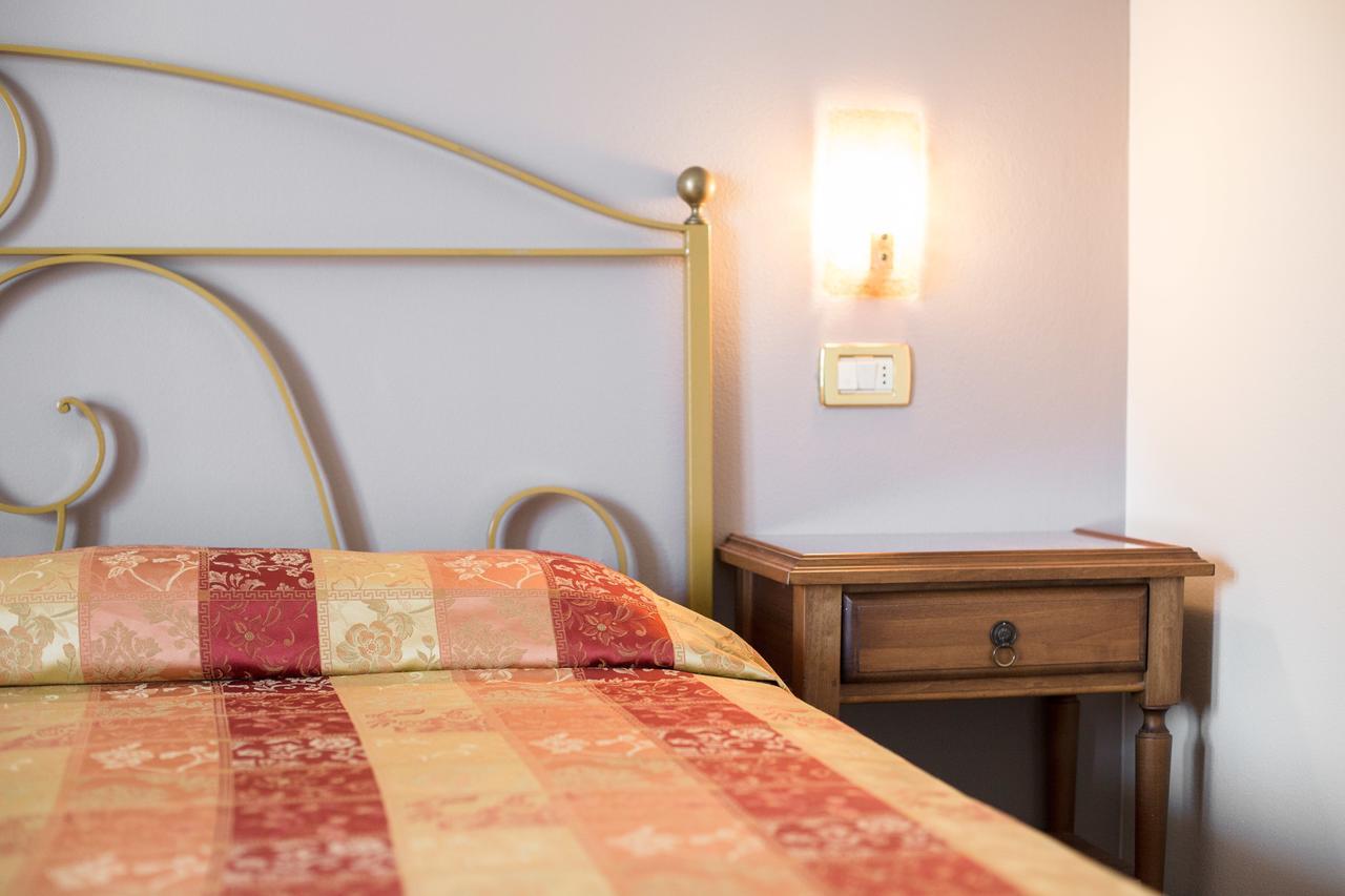 Hotel Europa Garda  Ngoại thất bức ảnh