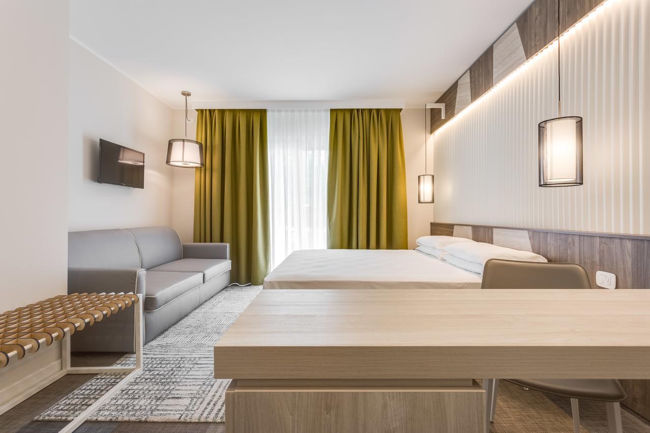 Hotel Europa Garda  Ngoại thất bức ảnh