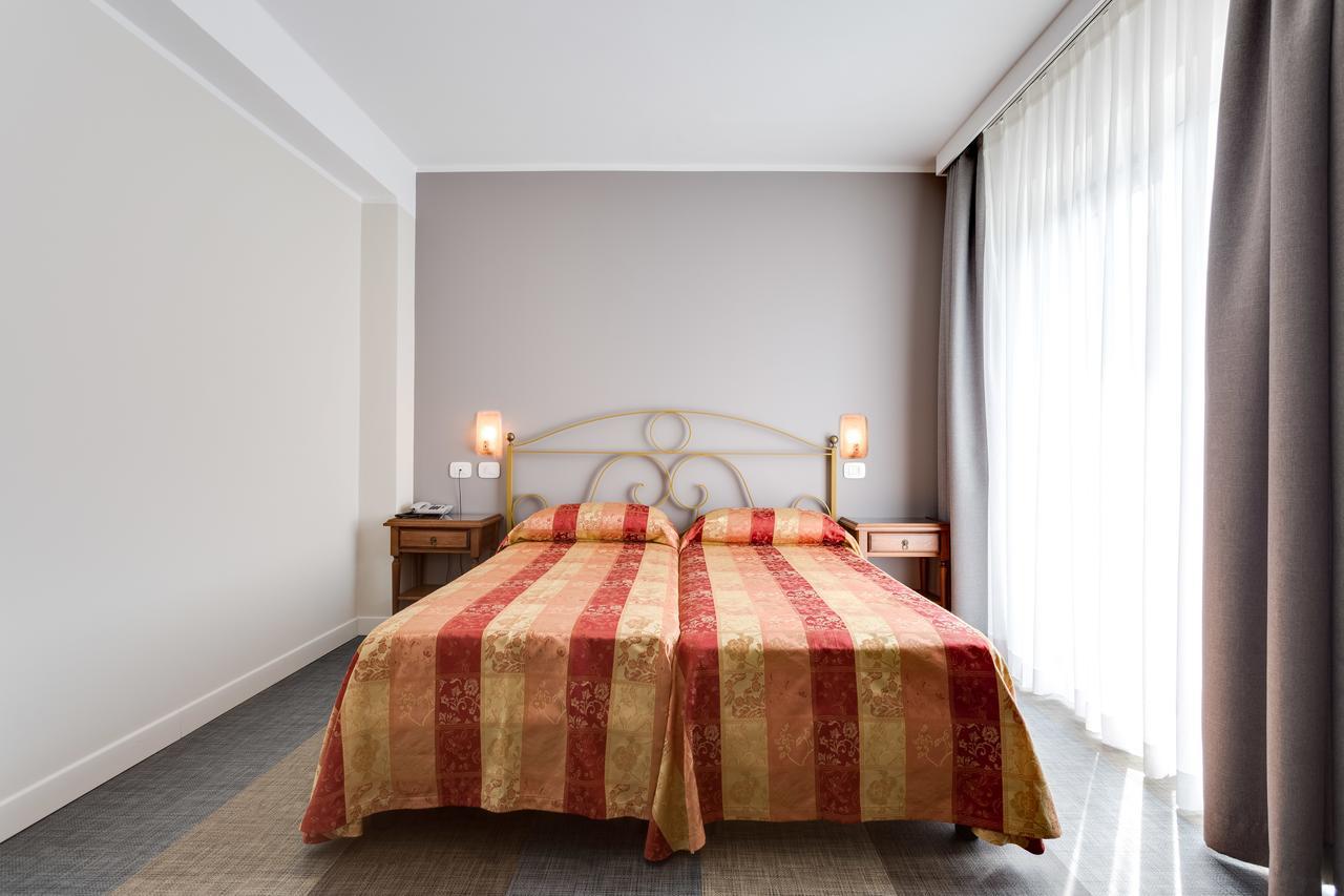 Hotel Europa Garda  Ngoại thất bức ảnh